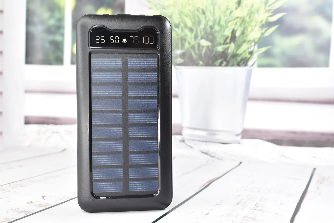Павербанк Solar Power Bank із сонячною батареєю + ліхтарик 20000 mAh