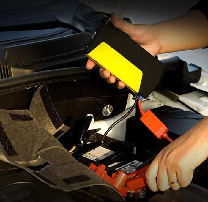Автомобільний пускозарядний пристрій Jump Starter 9980 мАг з компресором у кейсі 2 Автомобільний пускозарядний пристрій Jump Starter 9980 мАг з компресором у кейсі - Зображення 2